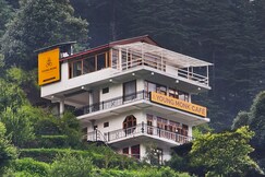 Young Monk Hostel & Cafe Jibhi, Jibhi Young Monk Hostel & Cafe Jibhi, Jibhi