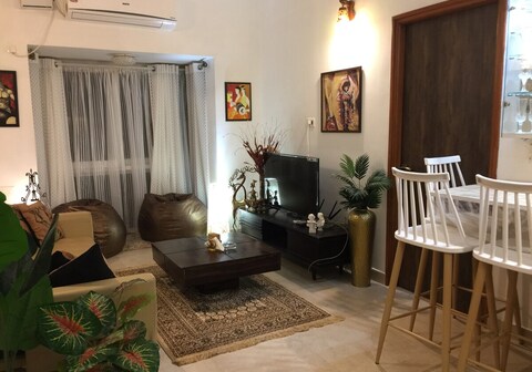 Shalom 1 Luxe1bhkApt/common pool /6minstoUddoBeach
