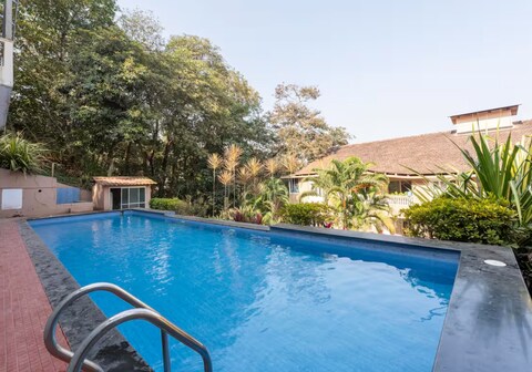 Hillside Haven 2BHK - Near Thalassa North Goa