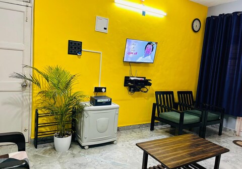 Elegant Homestay Cozy 1BHK AC WiFi Goa