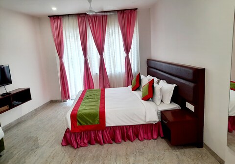 HOTEL GRAND MADHAV PALACE