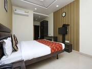 OYO 8173 Hotel Singh Palace, Raipur OYO 8173 Hotel Singh Palace, Raipur