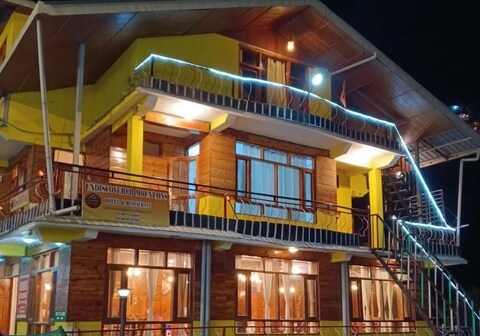 Undiscovered Mountains Hotel and Restaurant