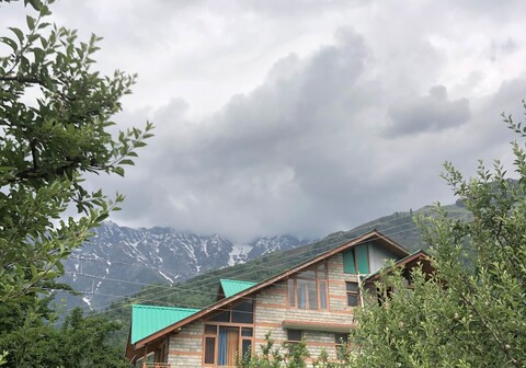 The Anshika Cottage Manali