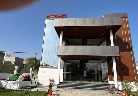 Hotel O Divine Grace