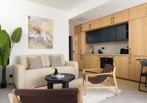 Elegant Apartment - 3BR/8P - Oberkampf