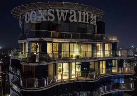 Marine Drive Beach View Penthouse by Niotel