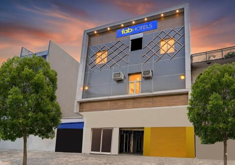 FabHotel Ratraksh