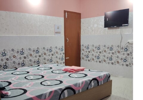 HERITAGE HOMES HOTEL