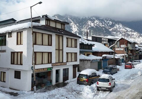Kashmir House Pahalgam