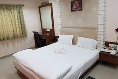 Hotel Madhulika Inn, Dhanbad Hotel Madhulika Inn, Dhanbad