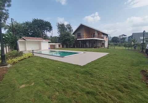 Lake View | Entire 3 BHK Villa