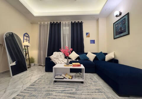Greece vibes-flat/private/ cozy space in Delhi/NCR