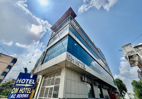 OM HOTEL