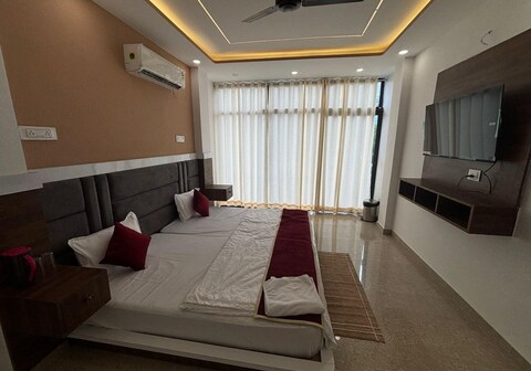 Vrindavan Rooms