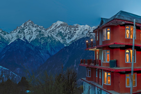 Echor- The Alpine Crest Kalpa Villa | Room & Guided Treks