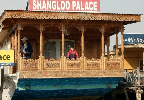 Houseboat Shangloo Palace