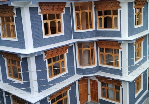 Zomsa Inn By StayApart