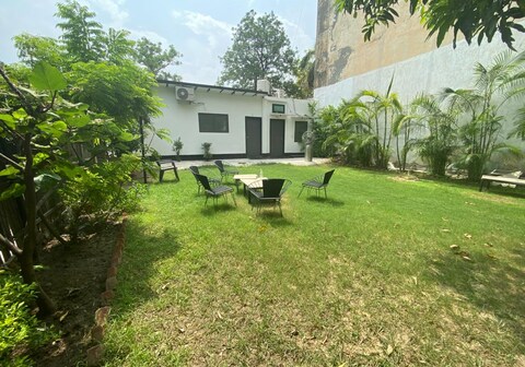 Loft by the Garden Studio