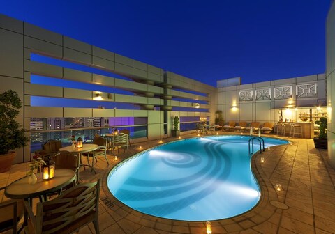 Al Manzel Hotel Apartments