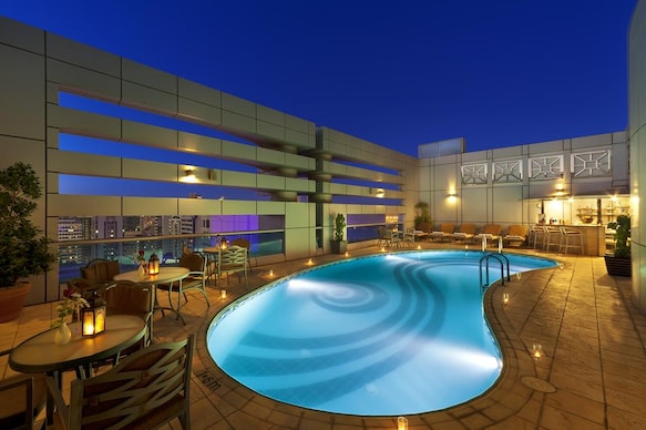 Al Manzel Hotel Apartments