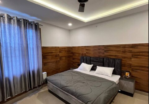Hotel Shanti Residency