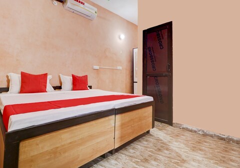 OYO New Ess Ess Enterprises