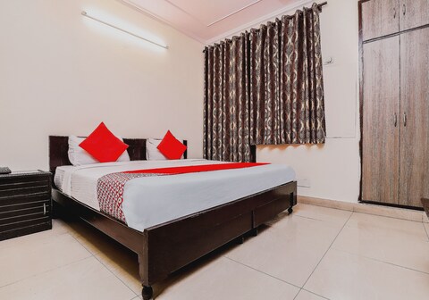 Hotel O Charanpahari Hotel