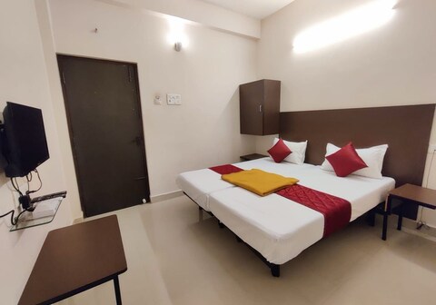 Super Hotel O Red Moon Residency