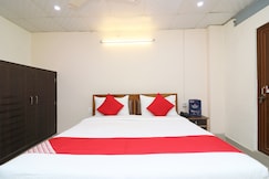 OYO Flagship 24448 Moon Light Guest House, Lucknow OYO Flagship 24448 Moon Light Guest House, Lucknow