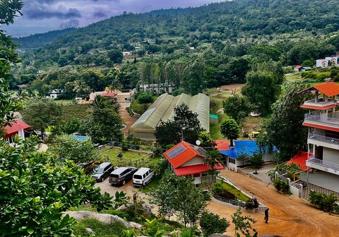 Lakshmi Flower Tech Resort