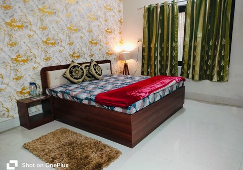 Premanshu Home Stay