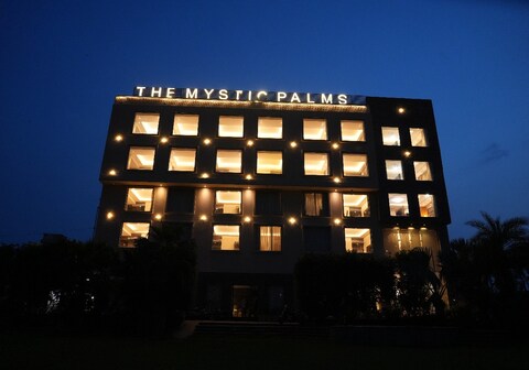 Hotel The Mystic Palms