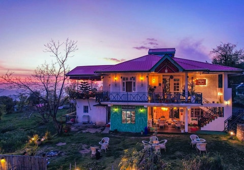 Autumn Villa