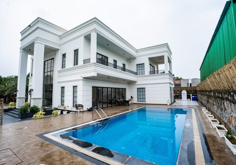 Homiestays Blossom valley villa