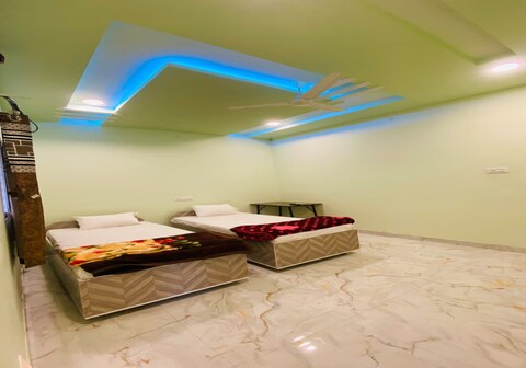 HOTEL VEDANT LODGING AND RESTAURANTS