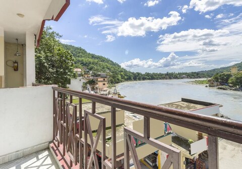 Hotel Surya (Laxman Jhula)