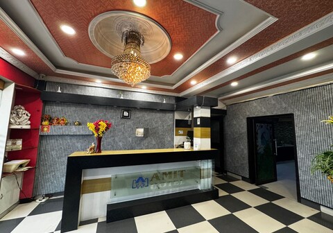 Amit Hotel