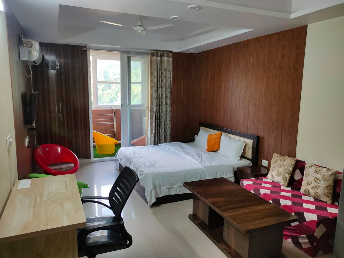 Saffron, Dehradun Saffron, Dehradun