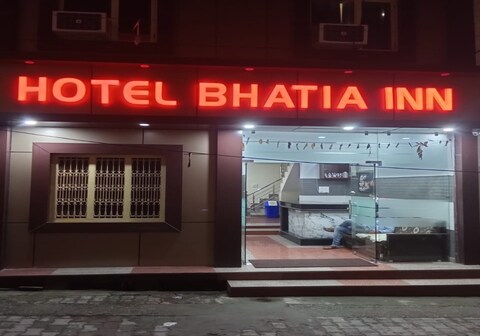 Hotel Bhatia Inn