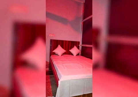 SPOT ON Yatri Nivas Hotel