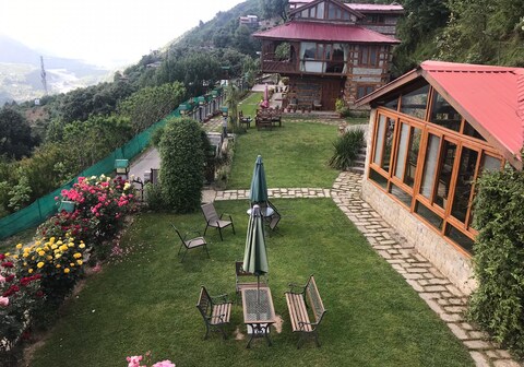 Himalayan Kothi Kais | Rooms & Restaurant