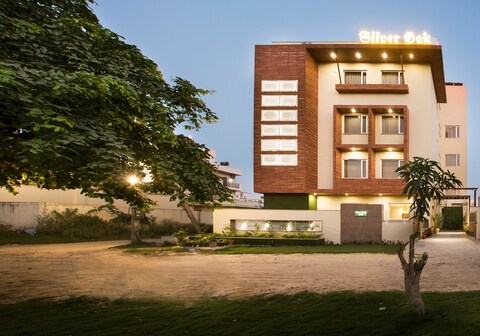 Hotel Silver Oak @ Sector 39