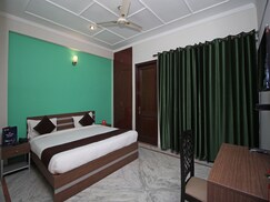 OYO 9075 Petals Inn, Delhi OYO 9075 Petals Inn, Delhi