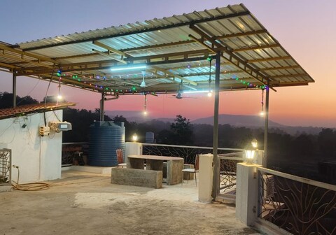 Estillo - river touch, mountain view