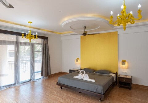 10BHK Celebration Villa | Pool, Jacuzzi, Games & DJ Room
