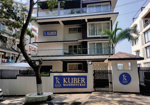 Kuber Mandovi Bay