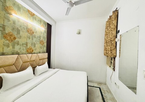 Hotel Sarla Residency