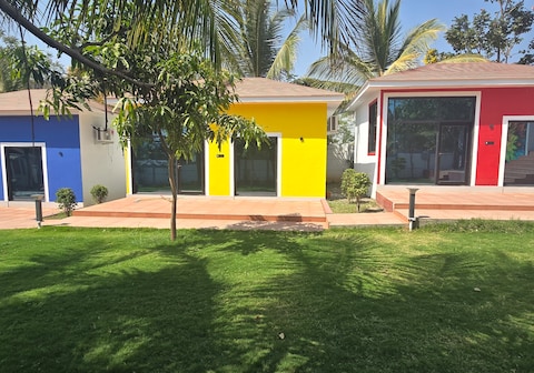 Karnival Red cottages