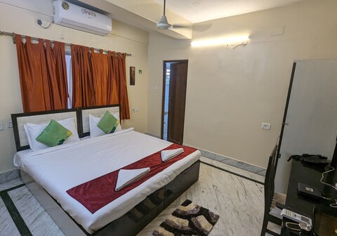 RS Regency Homestay in the heart of Newtown